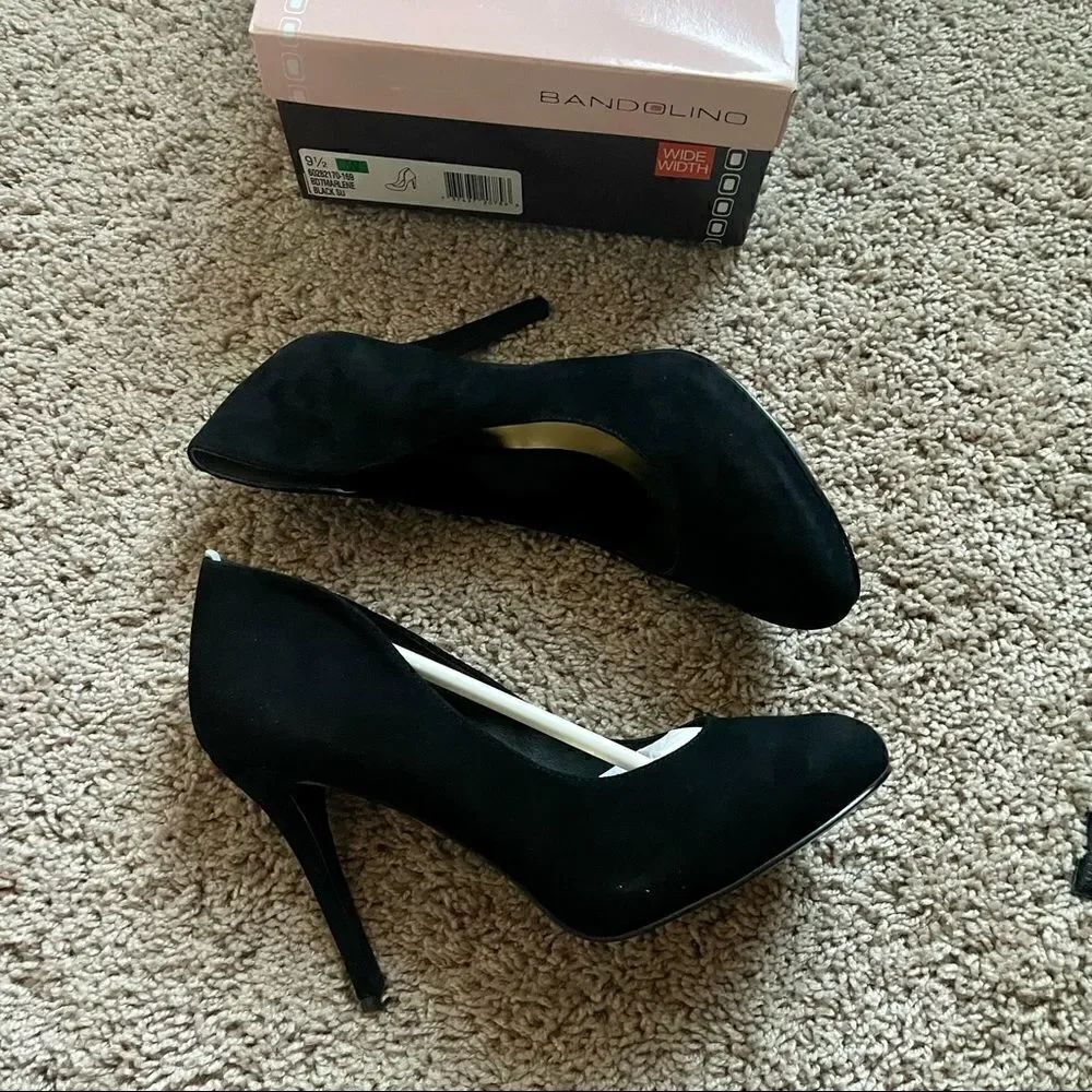 Bandolino Marlene Black Suede Platform Pumps Heels 9.5 Wide NIB - Picture 3 of 5